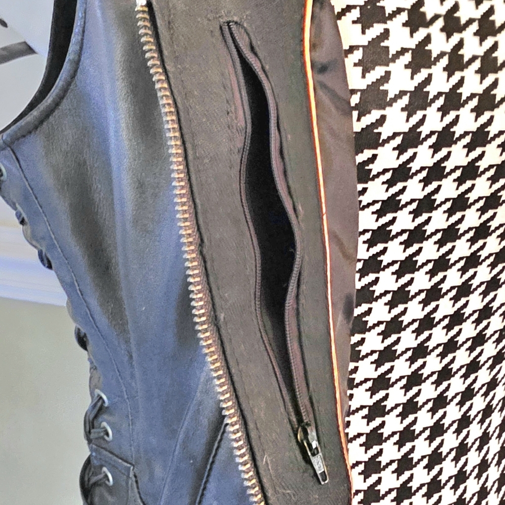 FIRST CLASSICS LADY RIDERS LEATHER VEST - Picture 7 of 14